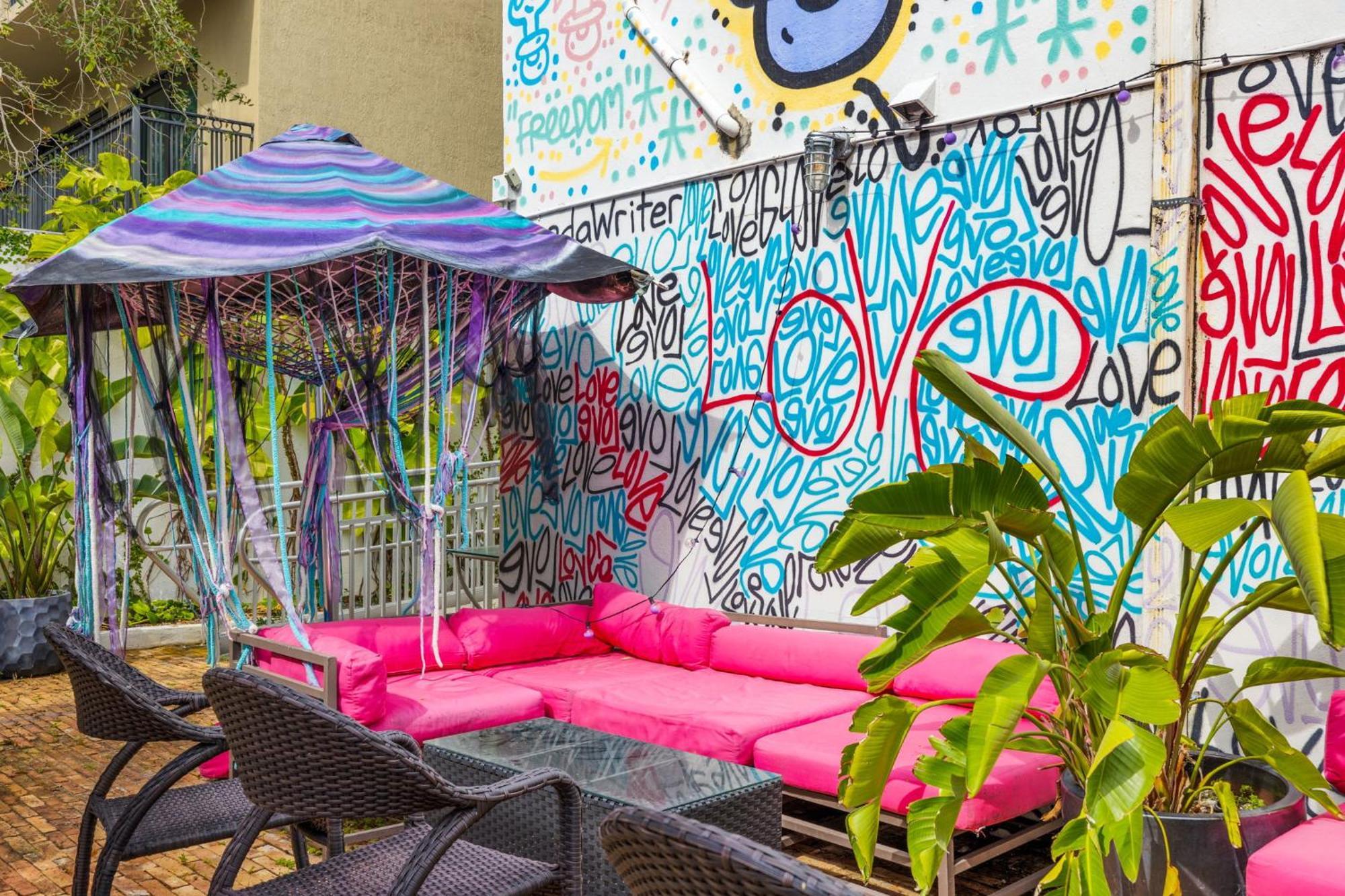 The New Yorker Hotel Miami Bagian luar foto